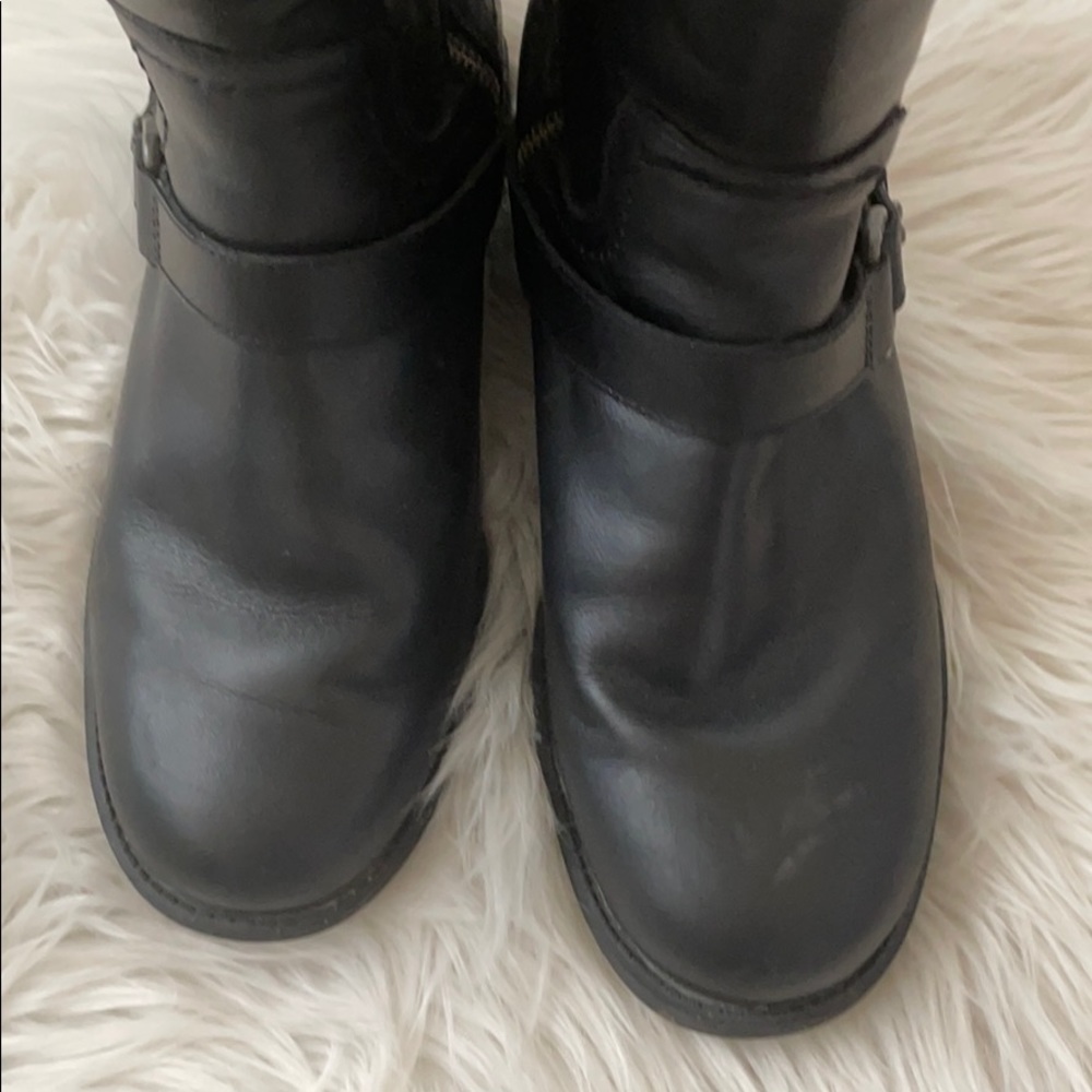 UGG Dahlen Riding Boot - Picture 3 of 9